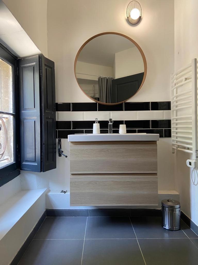 Appartement De Standing Au Coeur D'亞維農 外观 照片